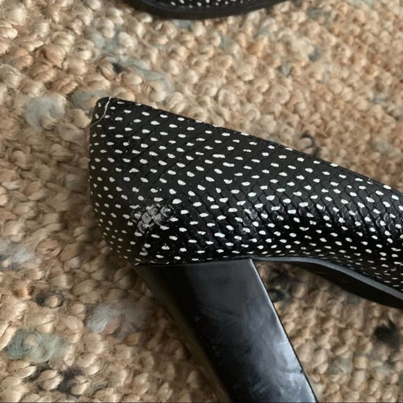 Joe’s Jeans Black and White Leather Pumps-8 - Picture 10 of 10